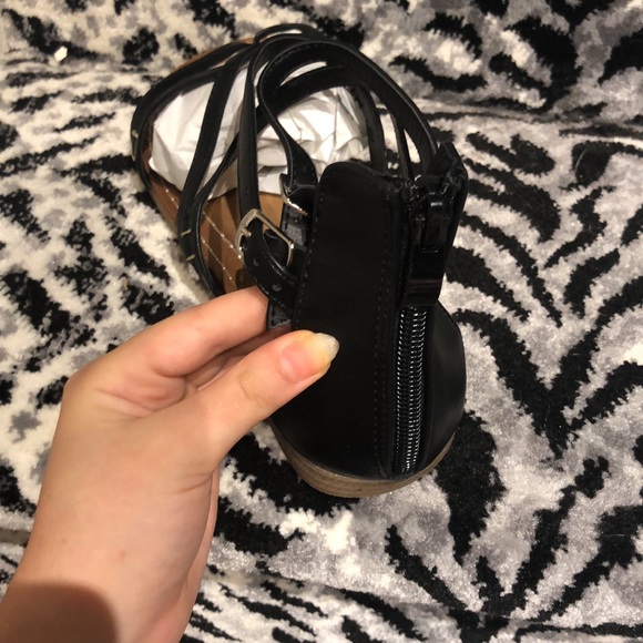 NWT Ollio Black Size 9 Sandals - Picture 4 of 6